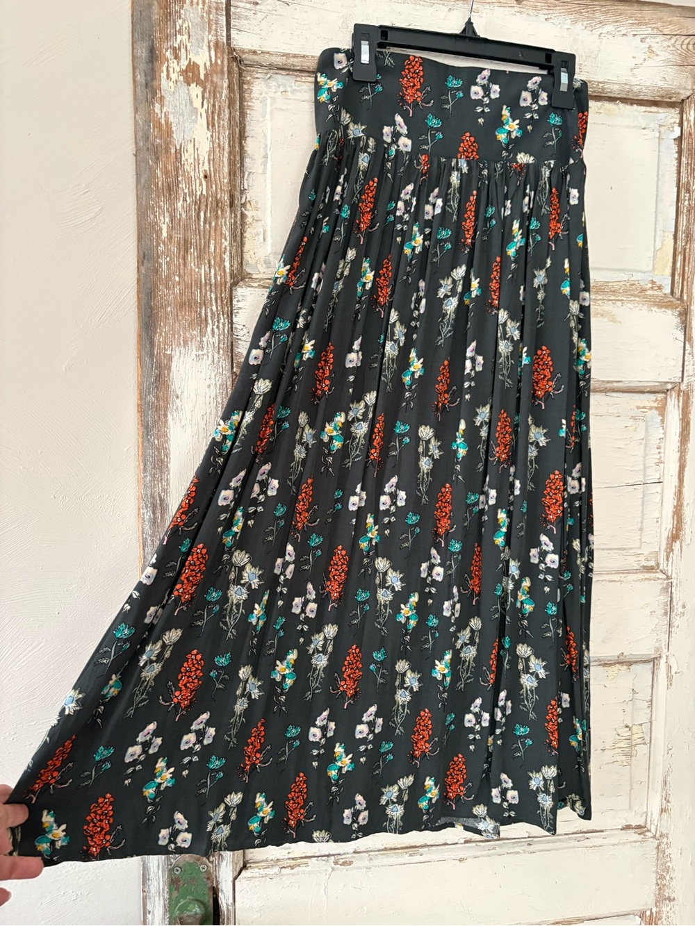 Natural Life NWT Black Floral Rayon Skirt size Medium - Picture 1 of 8